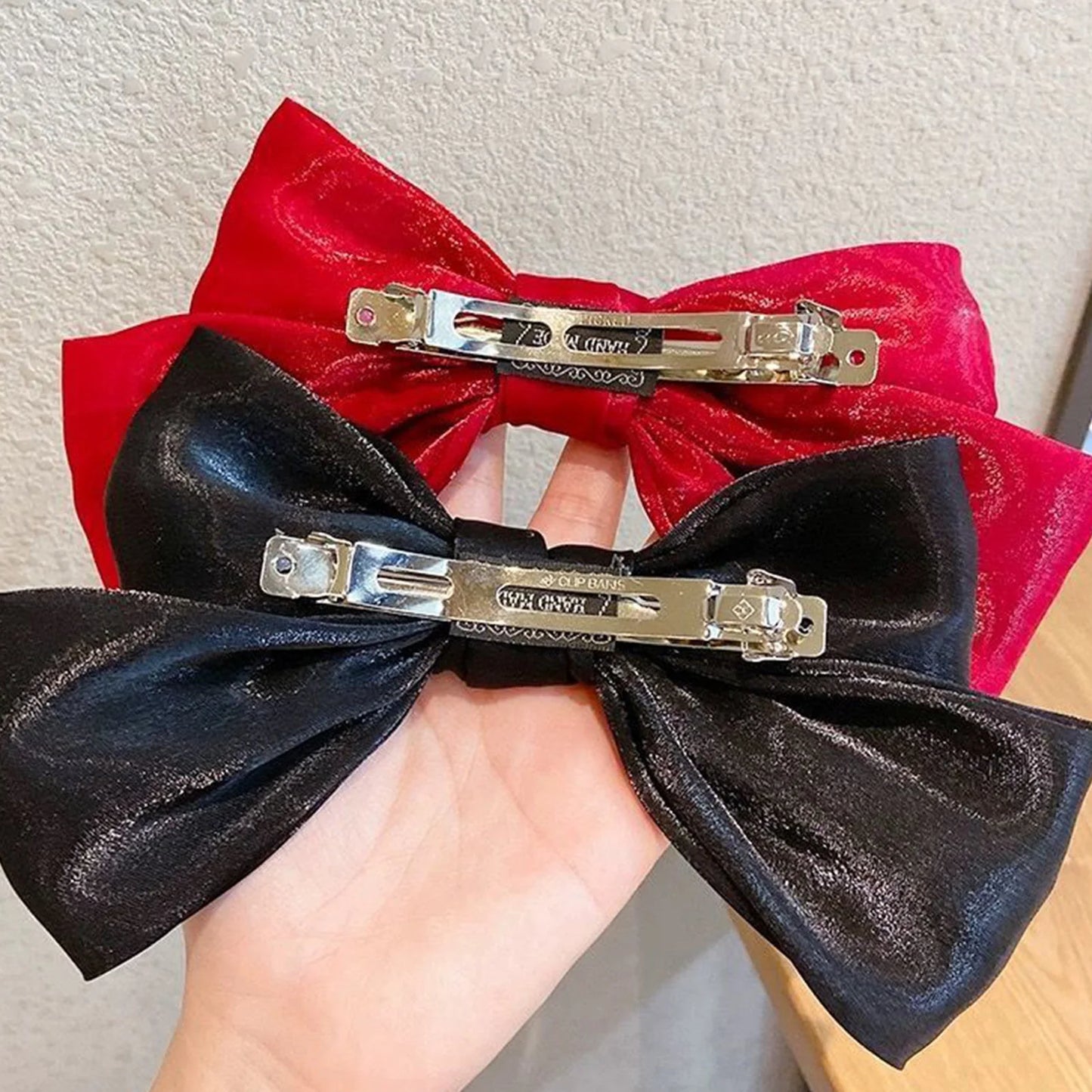 Glossy Bowknot Hair Clip Pearlized Baroque French Barrette Elegant Hairpin for Women Bridal Wedding Xmas Party Hair Accessories